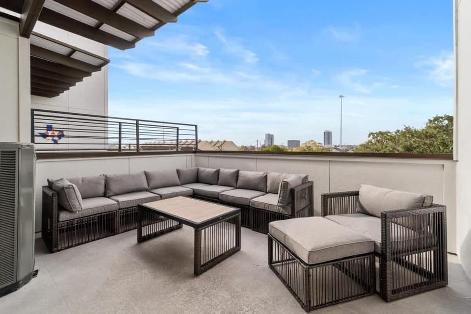 Downtown Houston 3BR Bachelorette Escape House in Houston