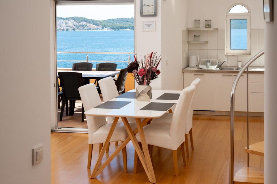 Balcony/Terrace, Dining area, kitchen