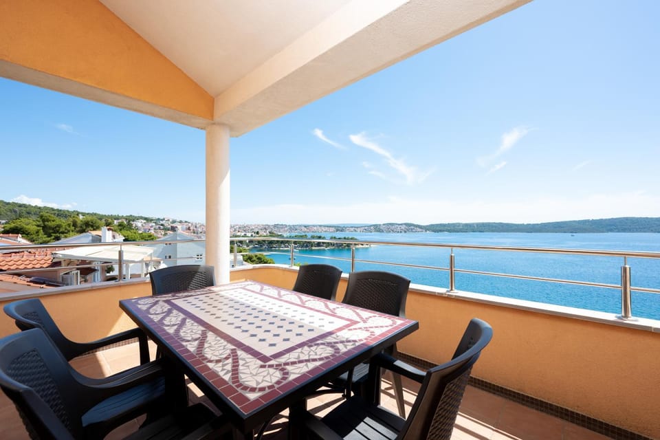 View (from property/room), Balcony/Terrace