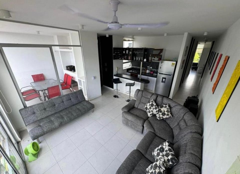 Kitchen or kitchenette, Living room, Seating area, Dining area