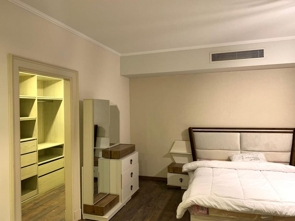 Apartment inside Westown Beverly Hills Compound, Sheikh Zayed رقم هاتف صفر صفر اتنين صفر واحد واحد صفر اتنين اربعه ثلاثه صفر 222 Apartment in Egypt