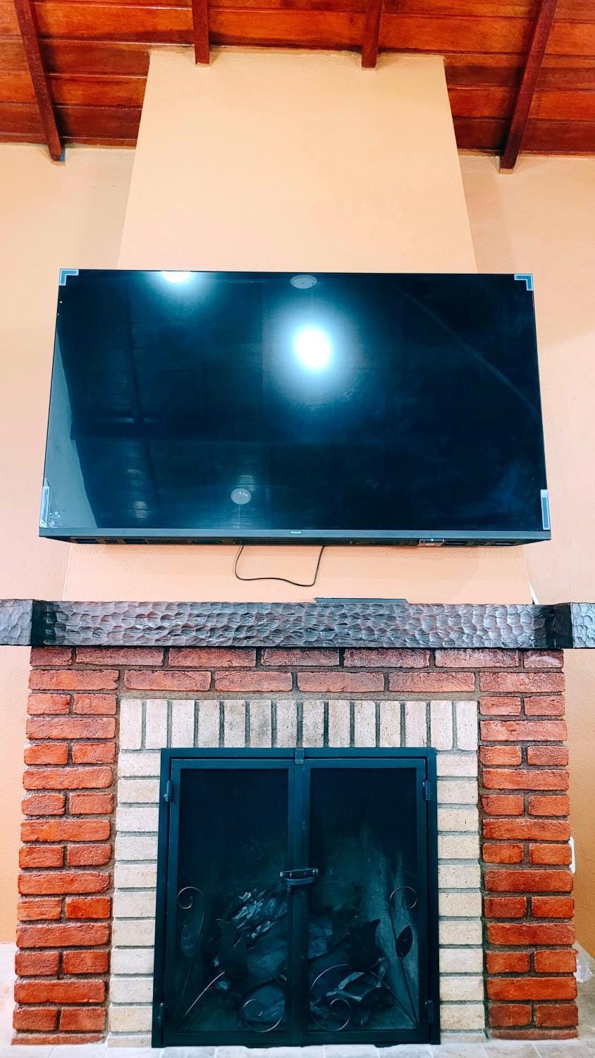 Living room, fireplace
