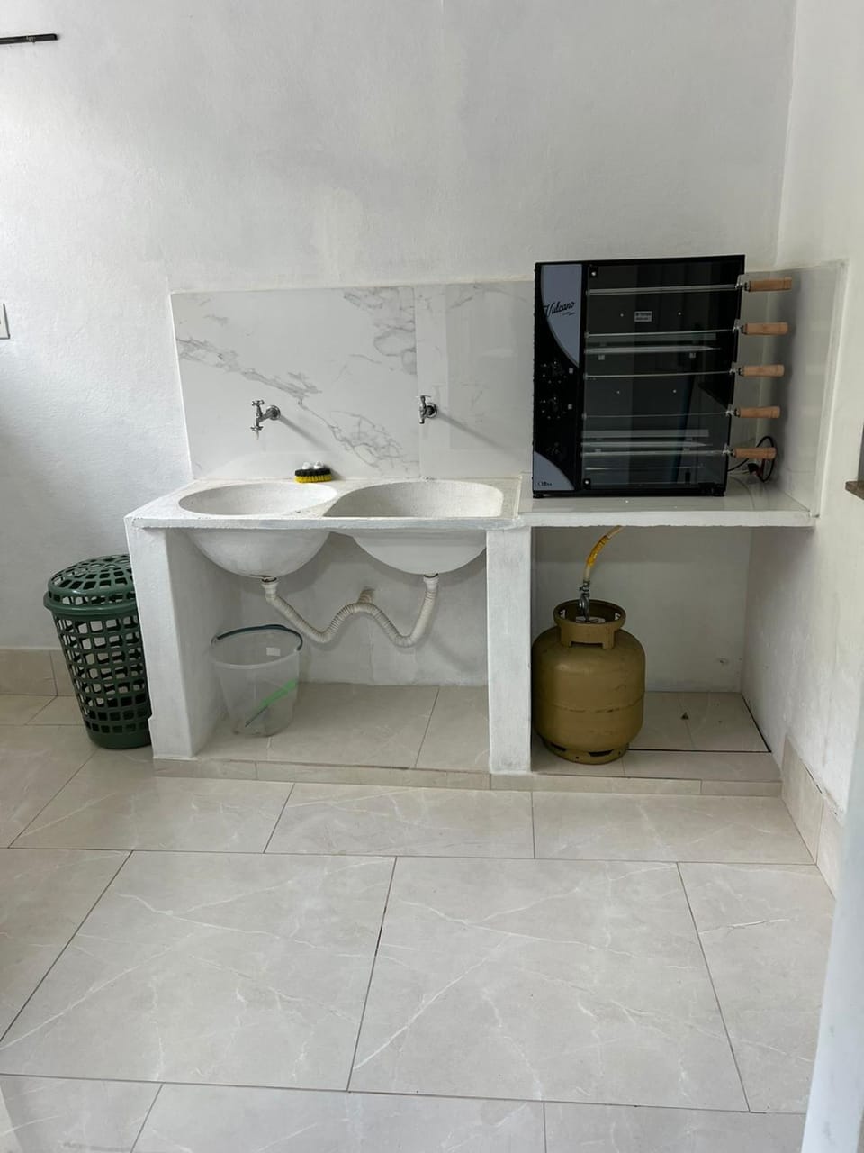 Area and facilities, laundry
