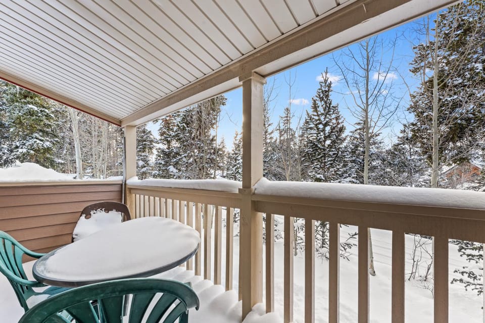 Day, Natural landscape, Winter, View (from property/room), Balcony/Terrace, Seating area