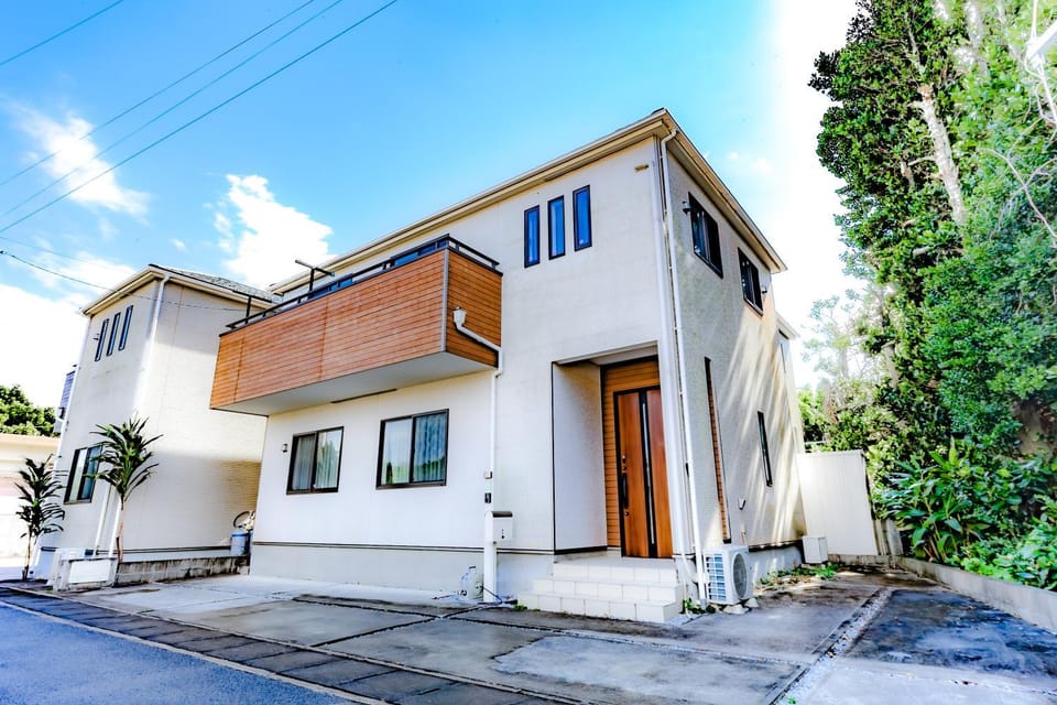 Property building, Day