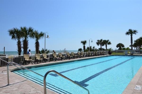 Pool view, Swimming pool, sunbed