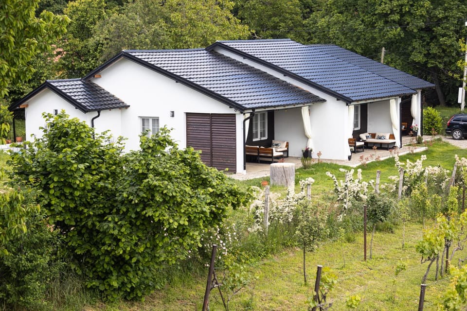 Property building, Location