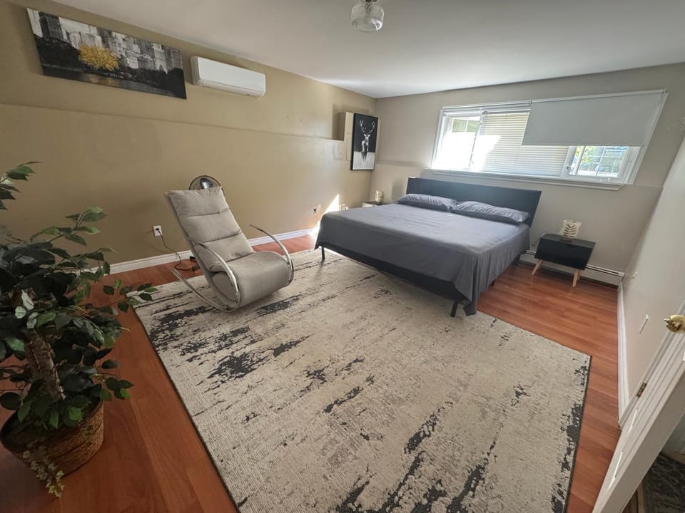 Zoe Home Apartment in Dartmouth