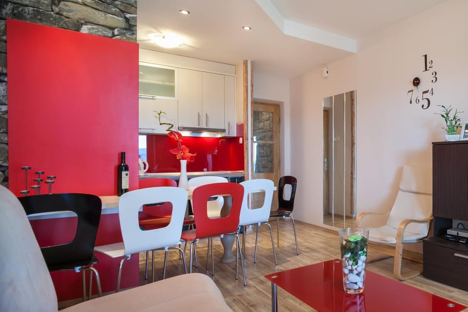 Kitchen or kitchenette, Living room, Dining area