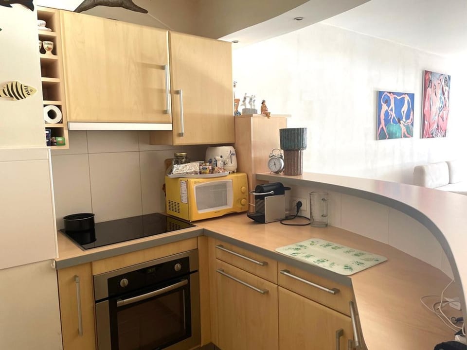 La Grande Motte: Appart 2 pers, Clim, Parking - FR-1-790-33 Apartment in La Grande-Motte