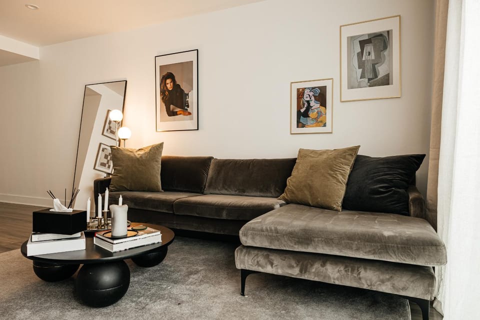 Holloway Residence Apartment in West Hollywood