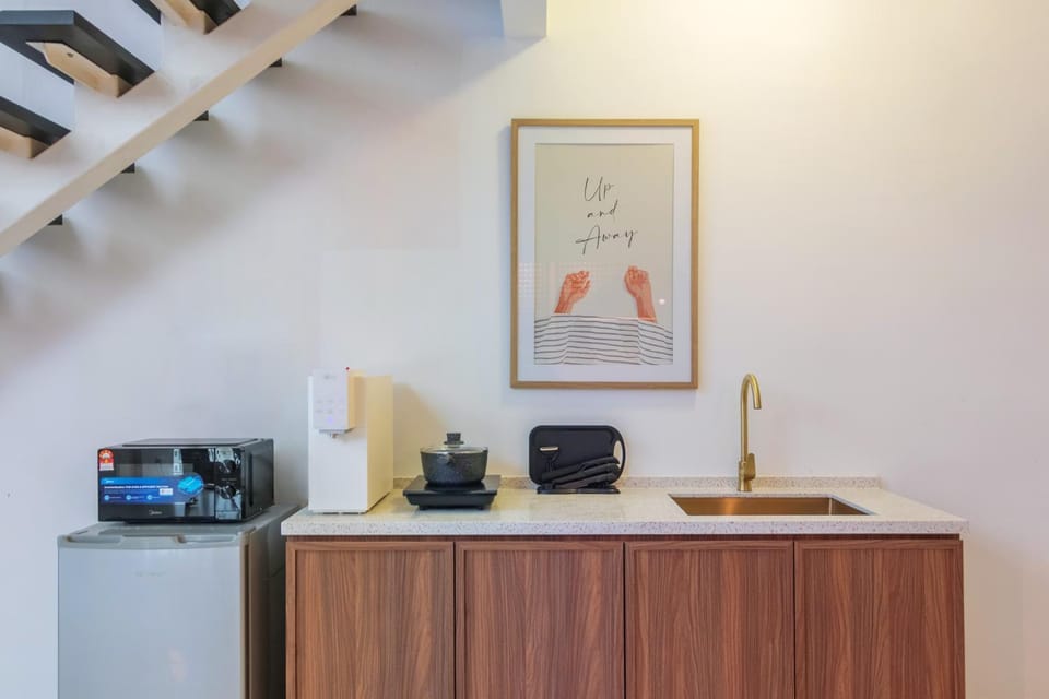 Kitchen or kitchenette