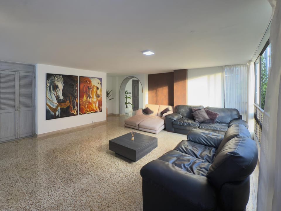 5BR 232 m² apartment in El Poblado, El Tesoro House in Medellin
