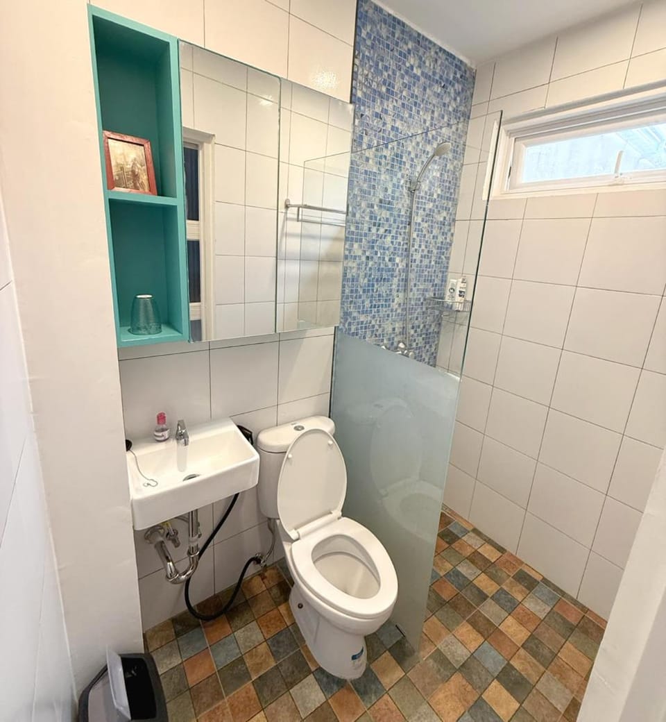 Toilet, Bathroom