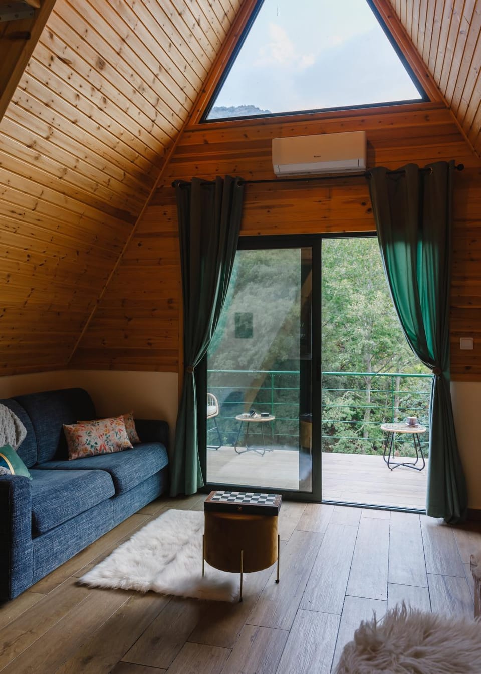 Natural landscape, Living room, Seating area