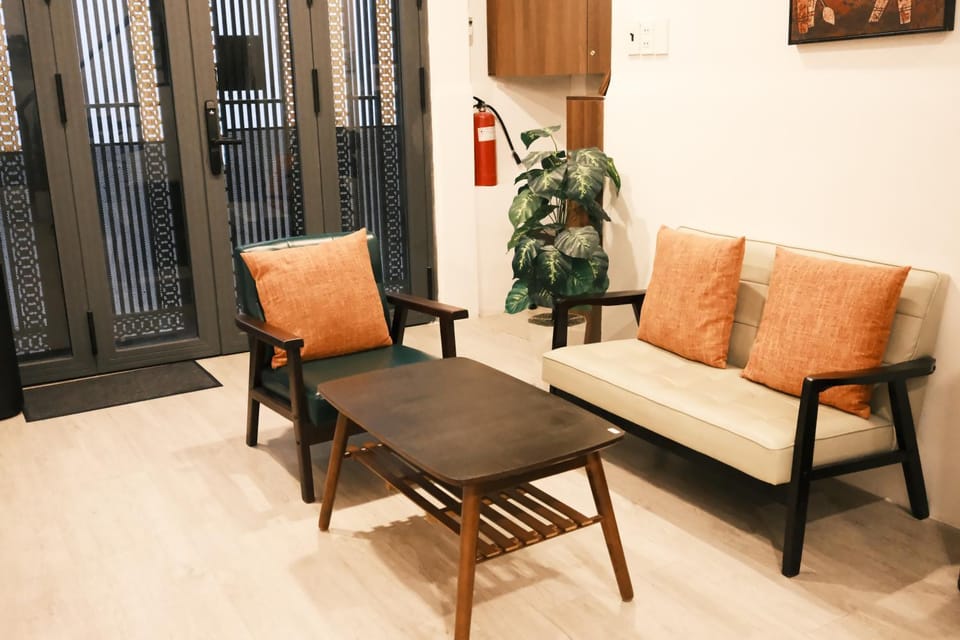 Living room, Seating area