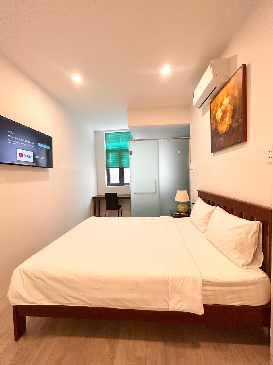 Bed, Photo of the whole room