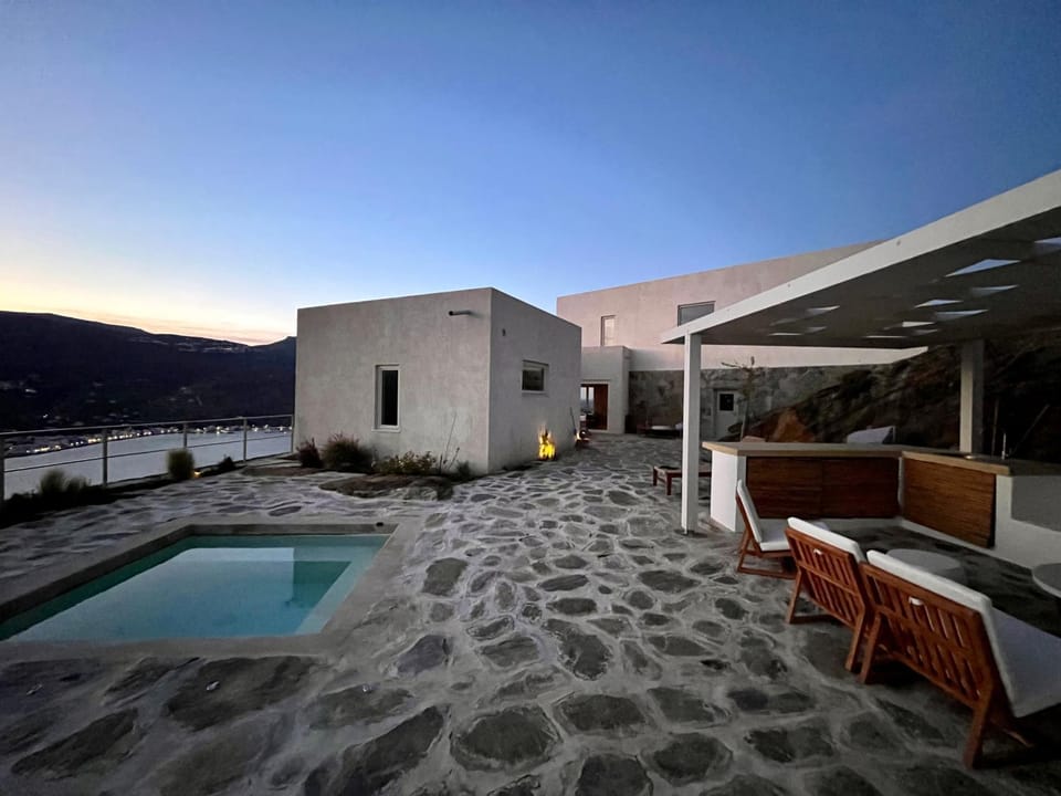 Patio, Pool view, Swimming pool