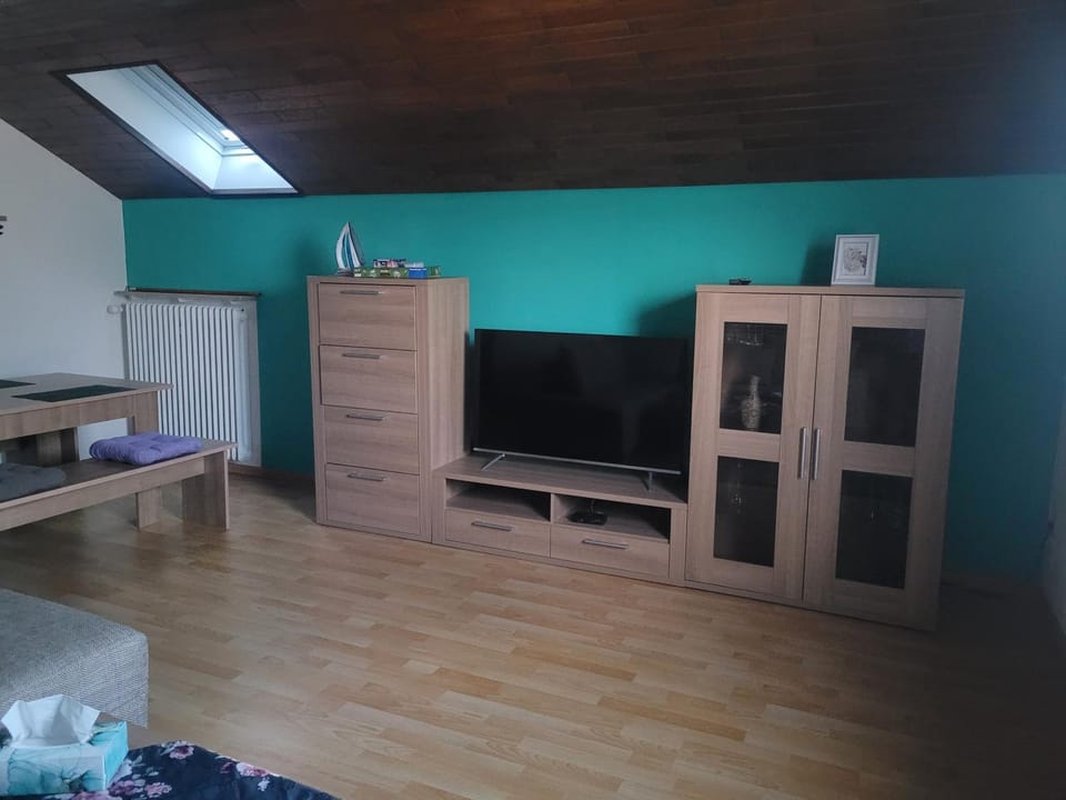 Communal lounge/ TV room, TV and multimedia, Evening entertainment
