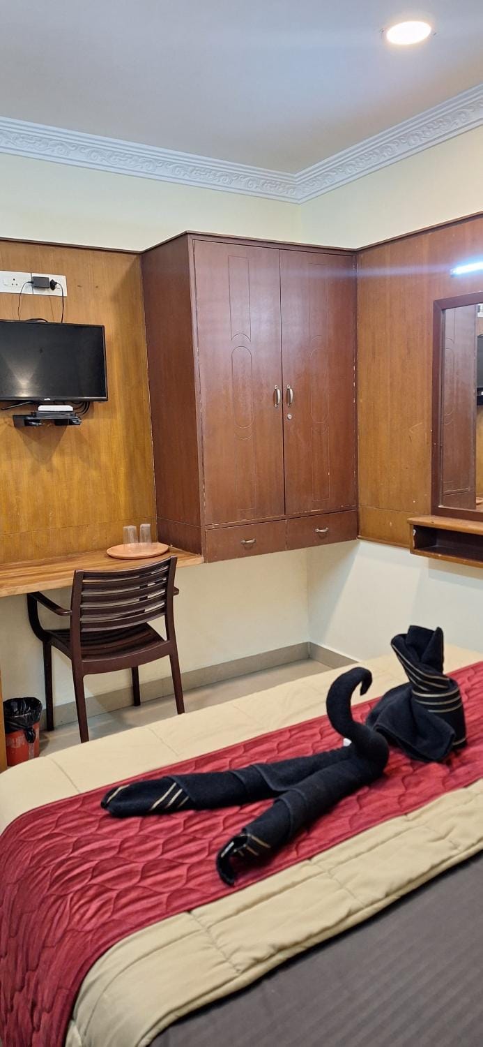 TV and multimedia, wardrobe
