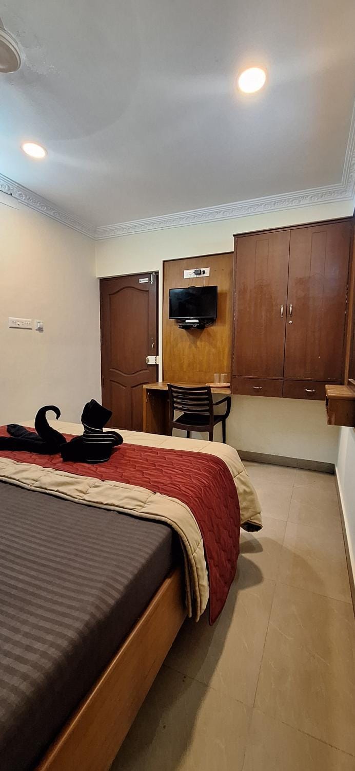 TV and multimedia, wardrobe