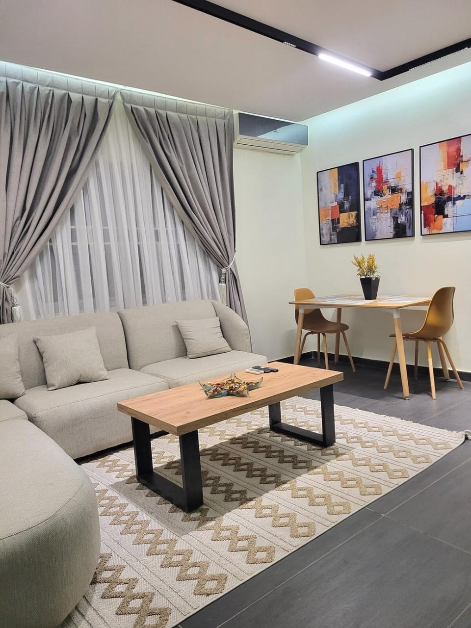 Living room, Dining area