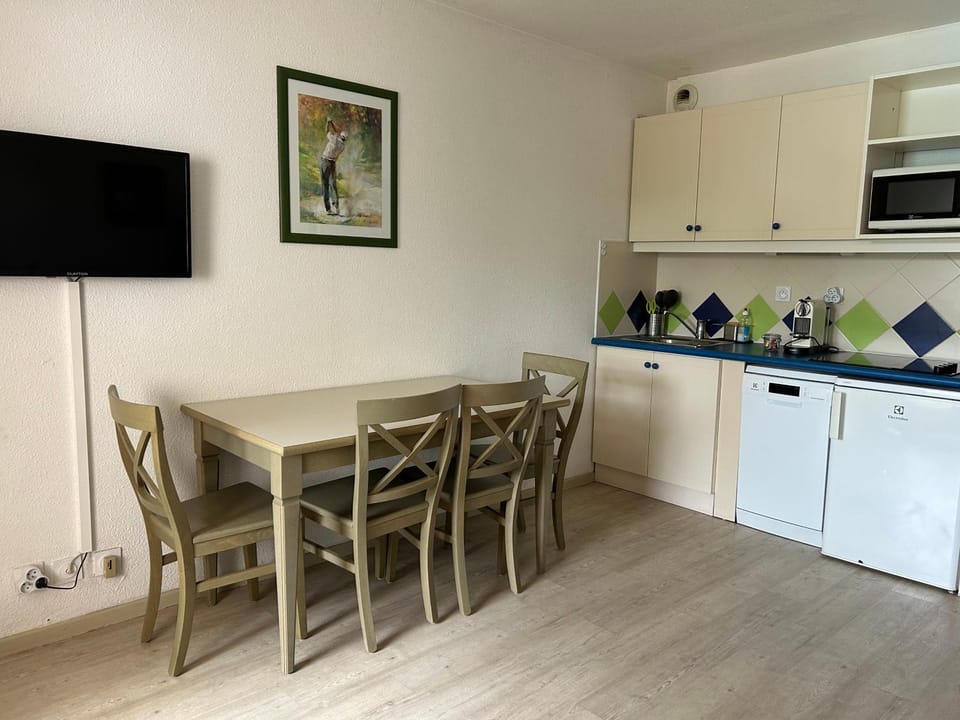 Appartement vue Piscine - clim Apartment in Saint-Raphael