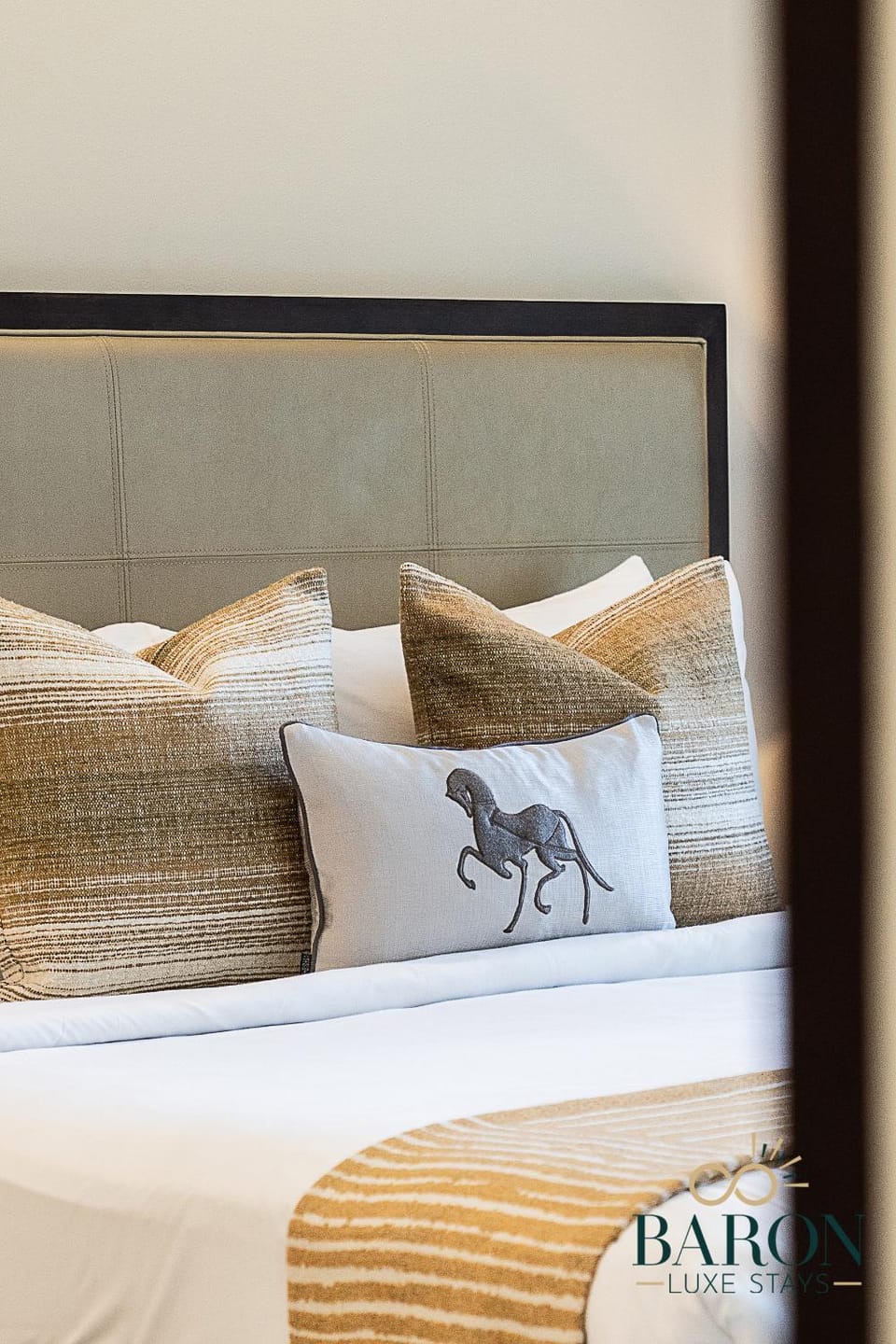 The Signature - Marina Elegance at JW Marriott Apartment in Dubai