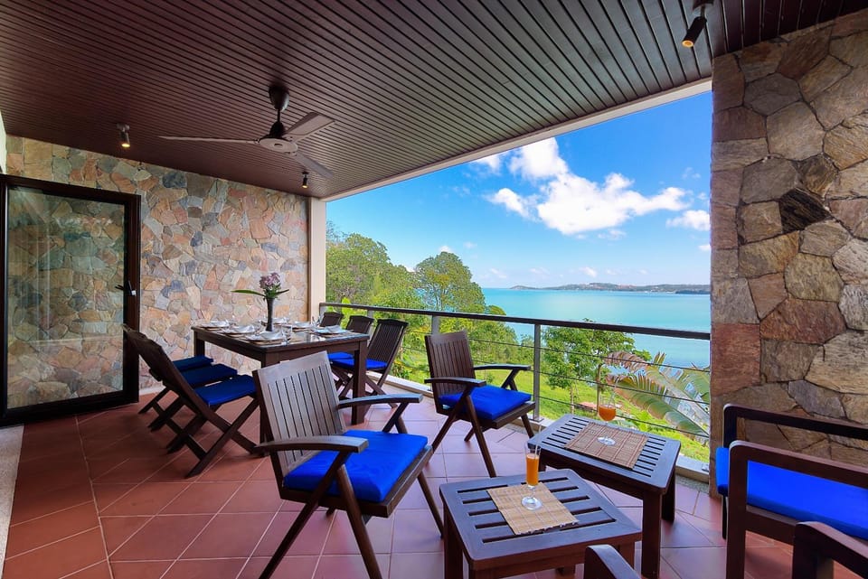 Patio, Day, Natural landscape, View (from property/room), Balcony/Terrace, Living room, Seating area, Dining area, Sea view