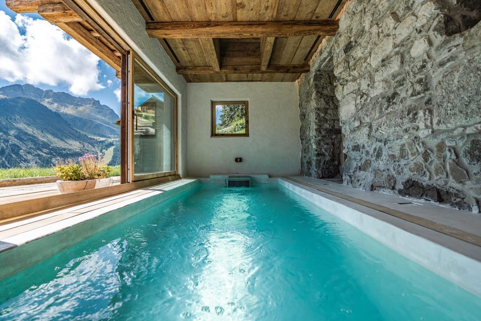 Property building, Swimming pool