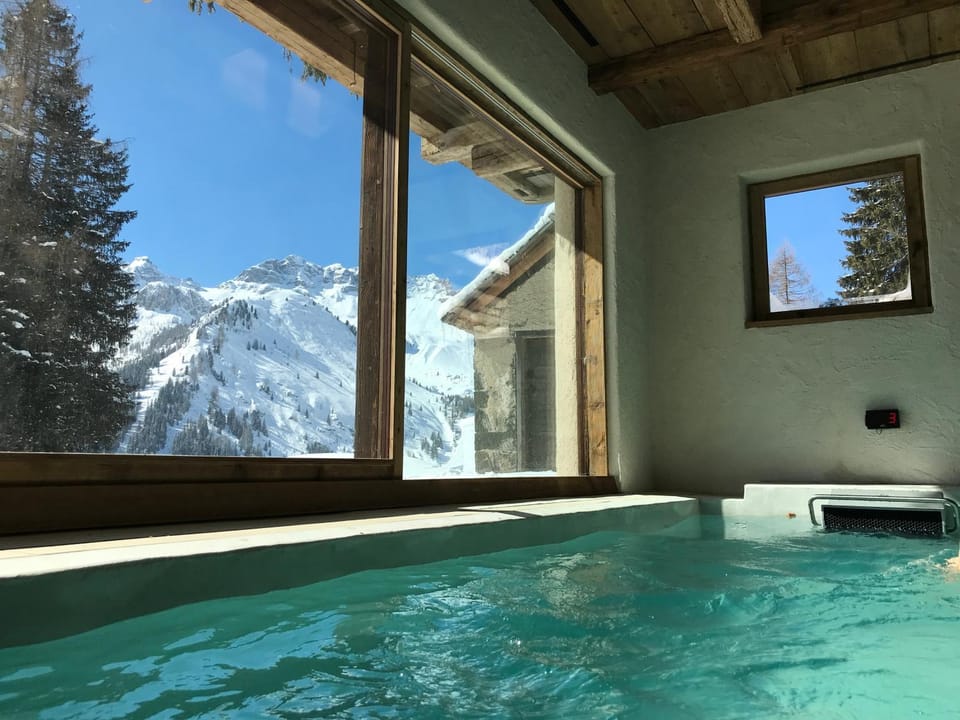 Property building, Swimming pool