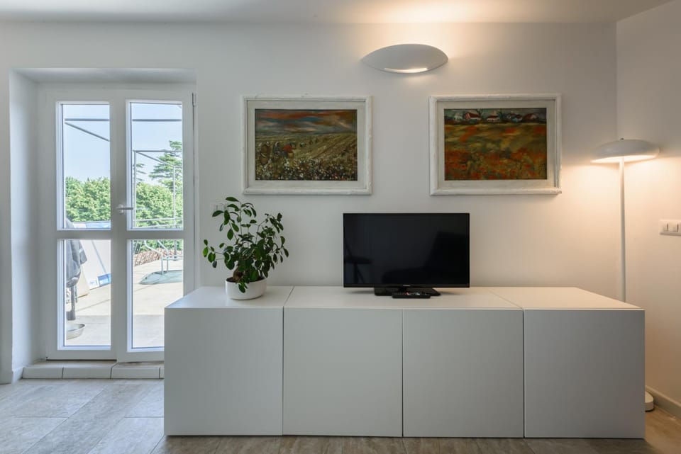 The Luxor Suites - Larione Apartment in Florence