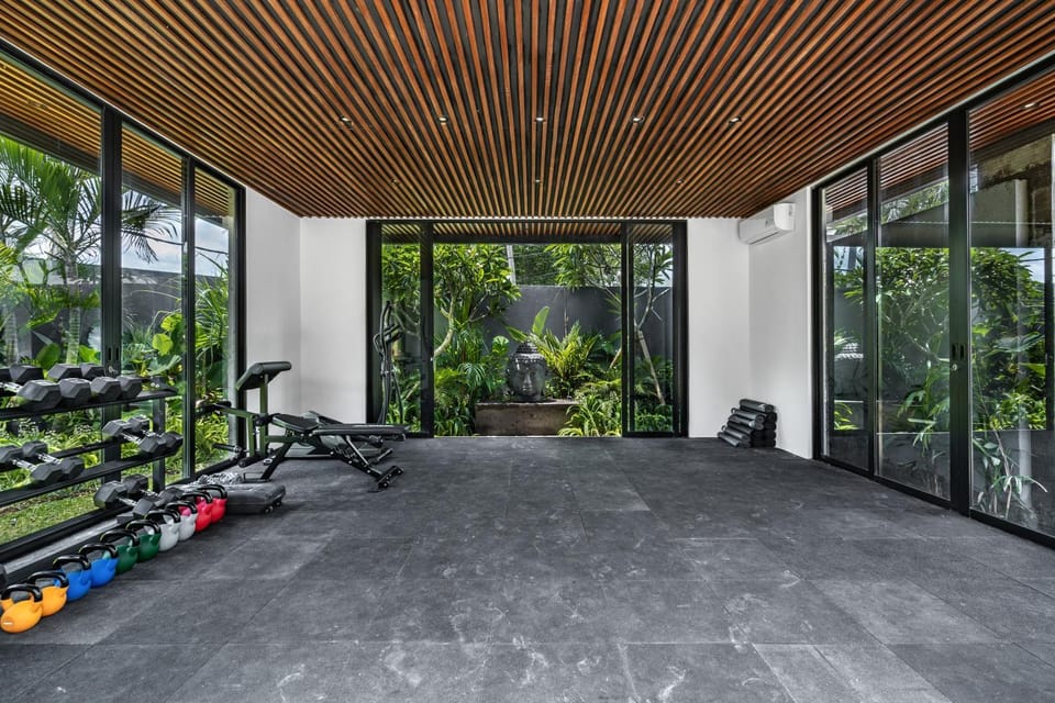 View (from property/room), Fitness centre/facilities, air conditioner