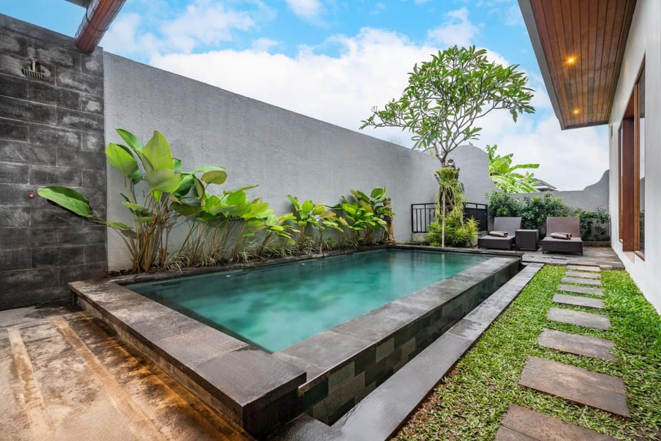 Patio, Day, Garden, Garden view, Pool view, Swimming pool
