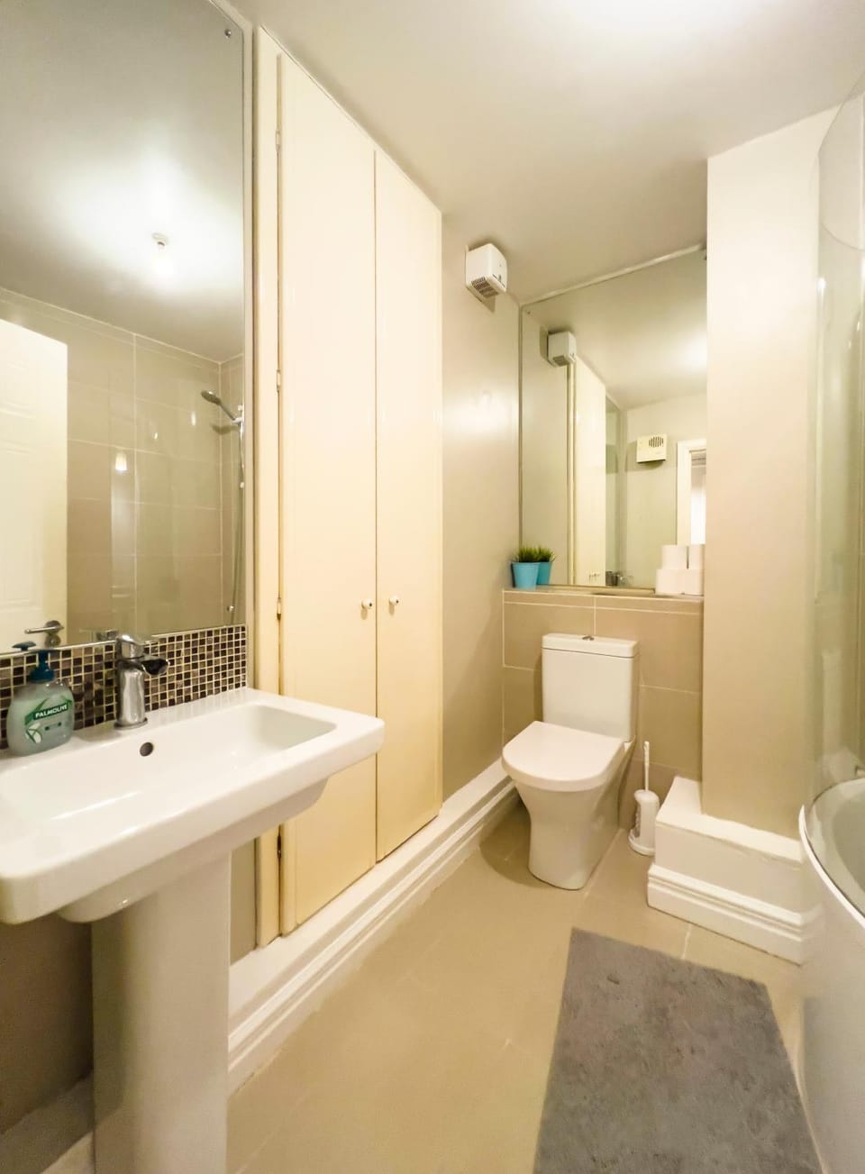 Shower, Toilet, Bathroom