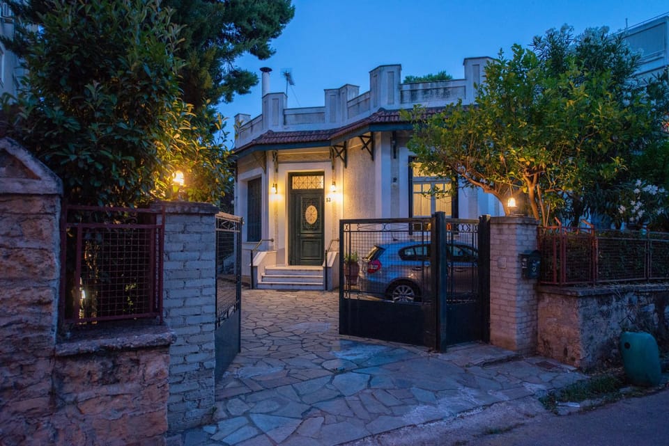 Property building, Facade/entrance, Parking