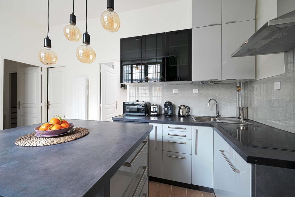 Bel Appartement Buttes-chaumont Apartment in Paris
