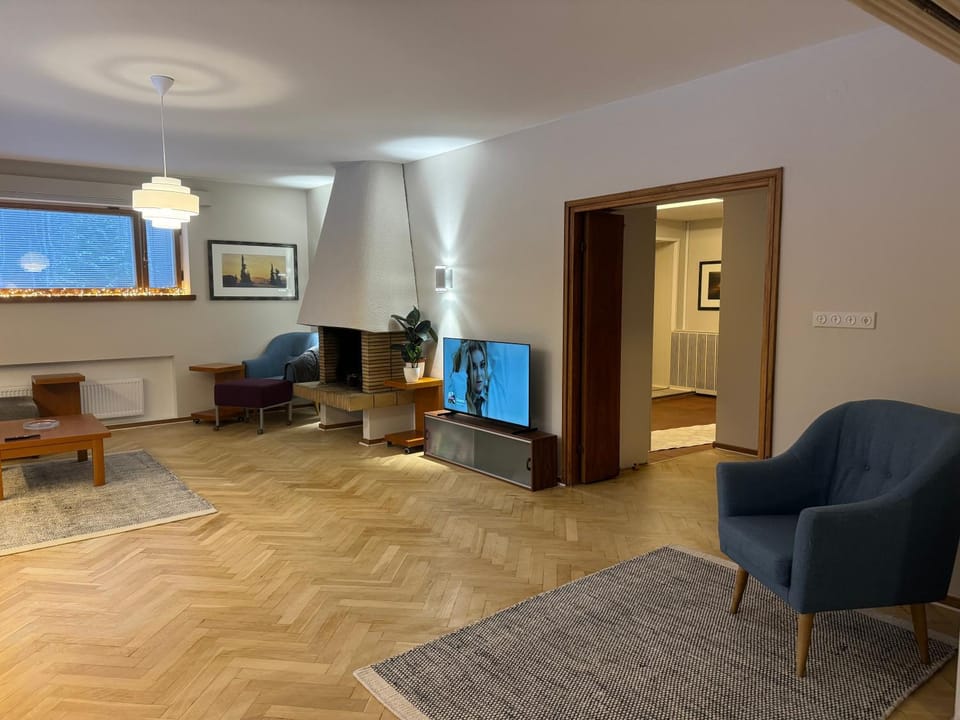 Living room, fireplace