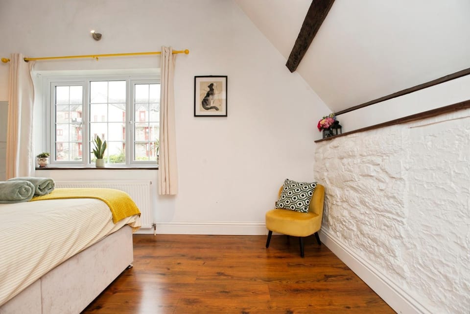 Unique, quirky, historic 400 year old appartment Apartment in Plymouth