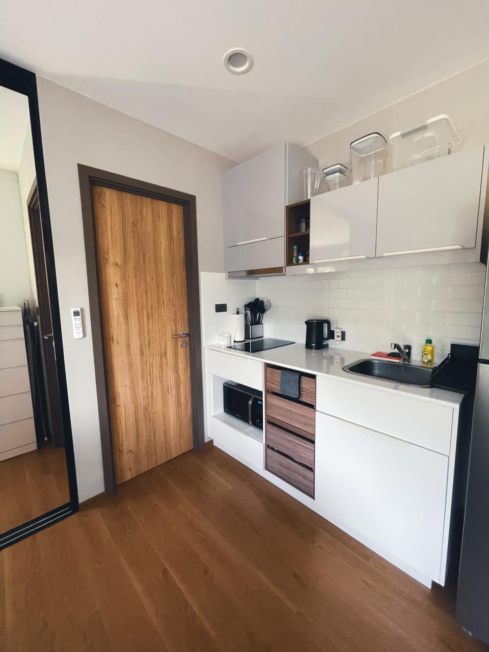 Kitchen or kitchenette, stove