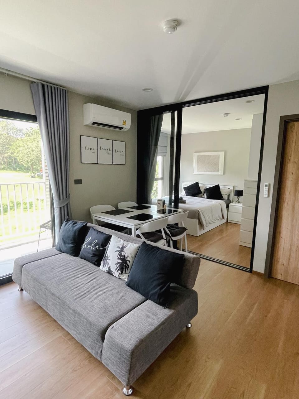 Living room, Photo of the whole room, Seating area, Dining area, Bedroom