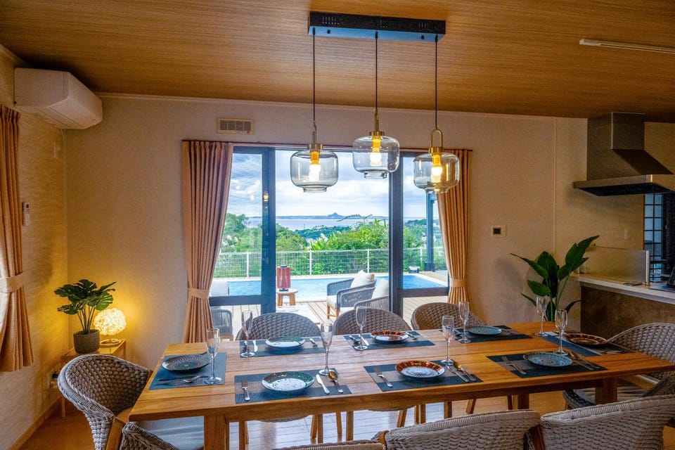 Living room, Dining area