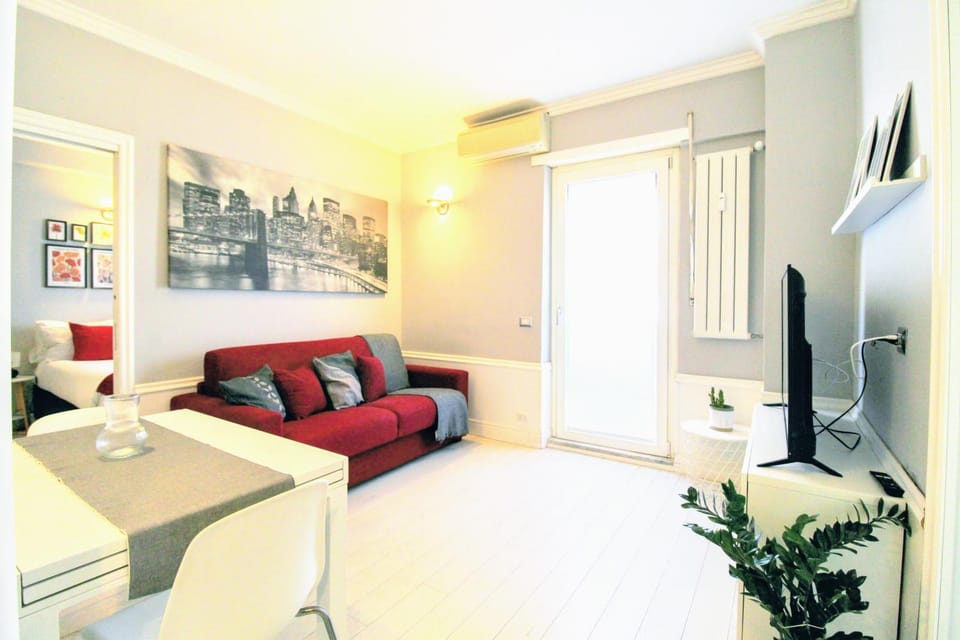 Communal lounge/ TV room, Living room, Seating area, Evening entertainment, air conditioner