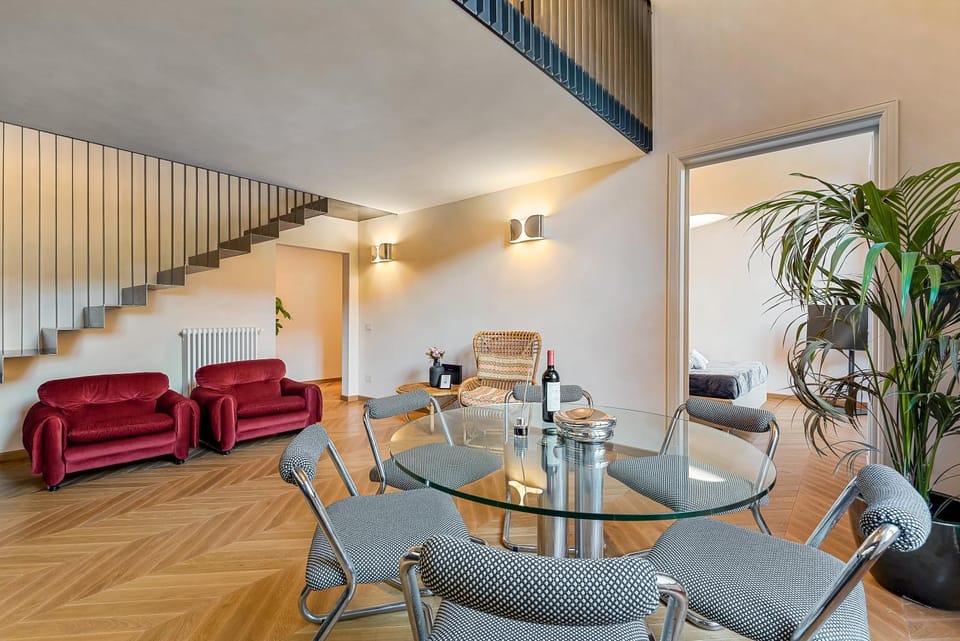 Living room, Seating area, Dining area