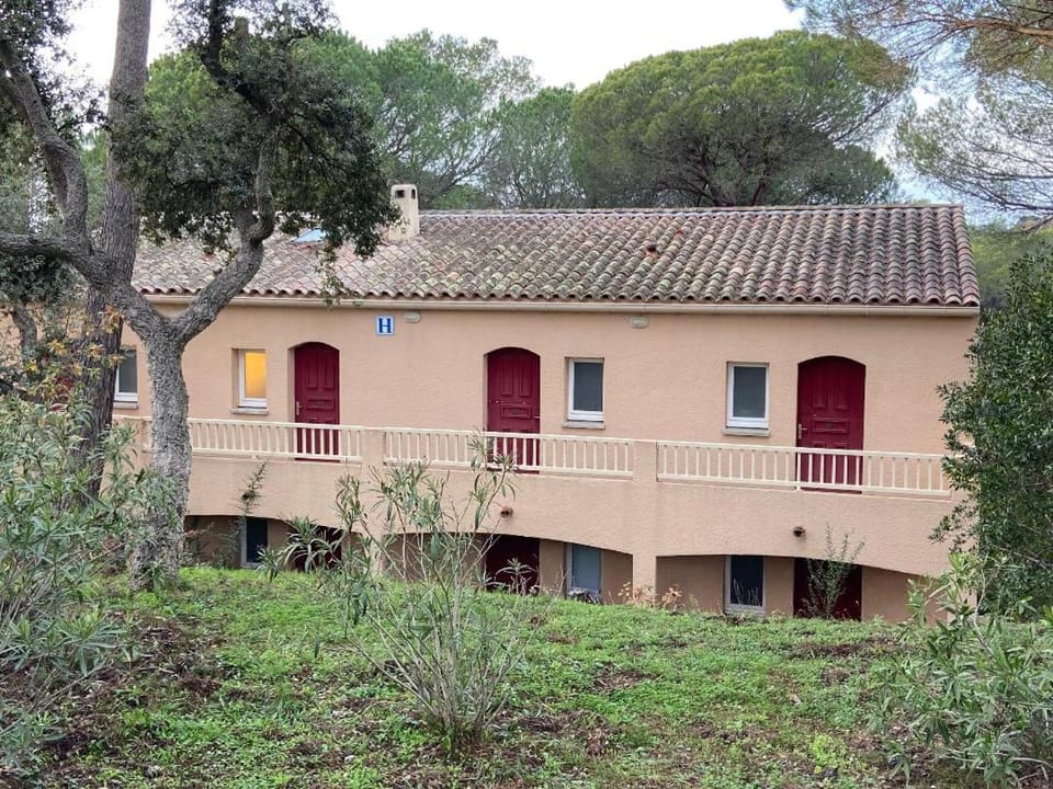 Appartement Cosy deux pieces coté pinede Apartment in Saint-Raphael