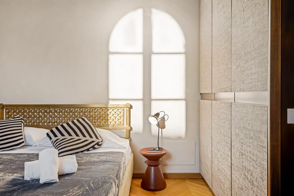 Bed, Photo of the whole room, Bedroom, internet