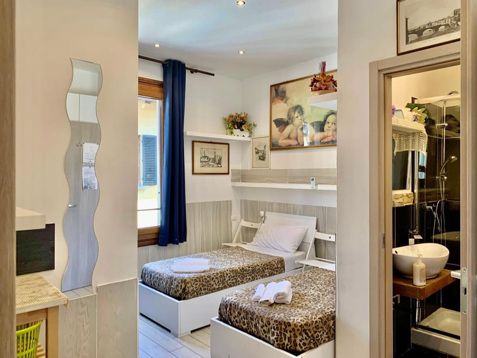 Guest House Biffi Simone Bed and Breakfast in Florence