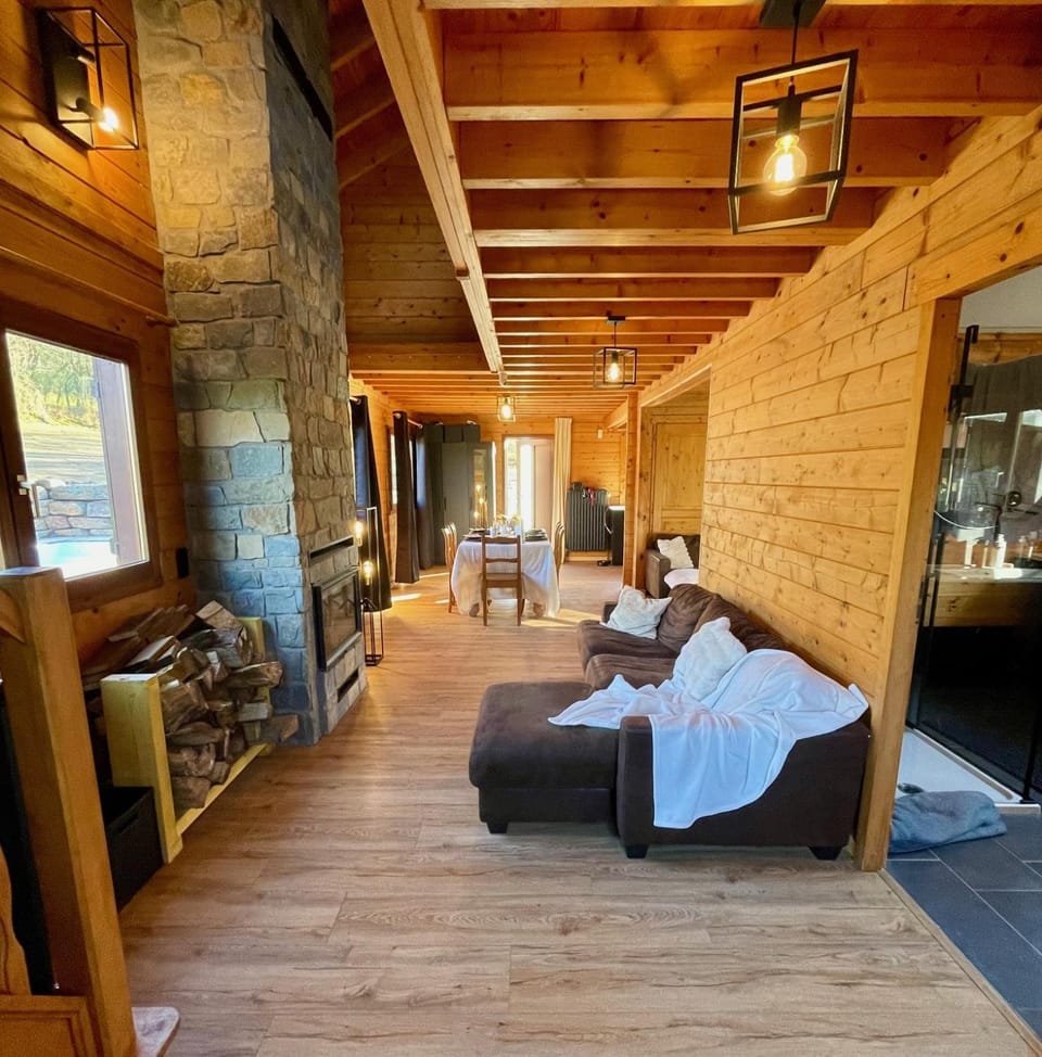 Chalet cosy Francorchamps Chalet in Wallonia, Belgium