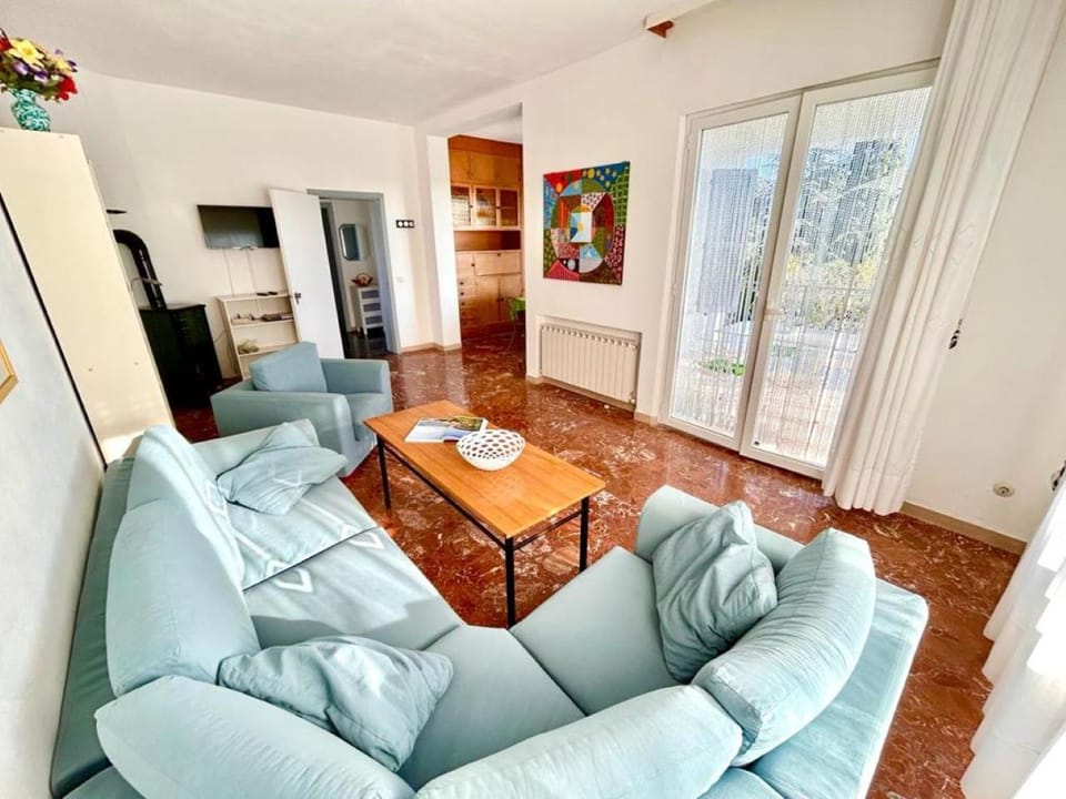 Villa Renata, bellissima villa con terrazzo vista mare e spiaggia inclusa House in Marche