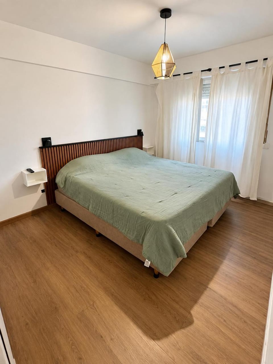 Property building, Bed, Bedroom
